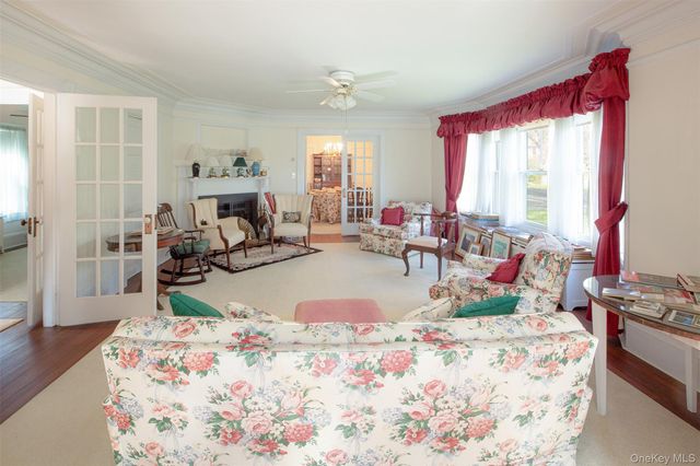 80 Lewis Street, Southampton, NY 11968