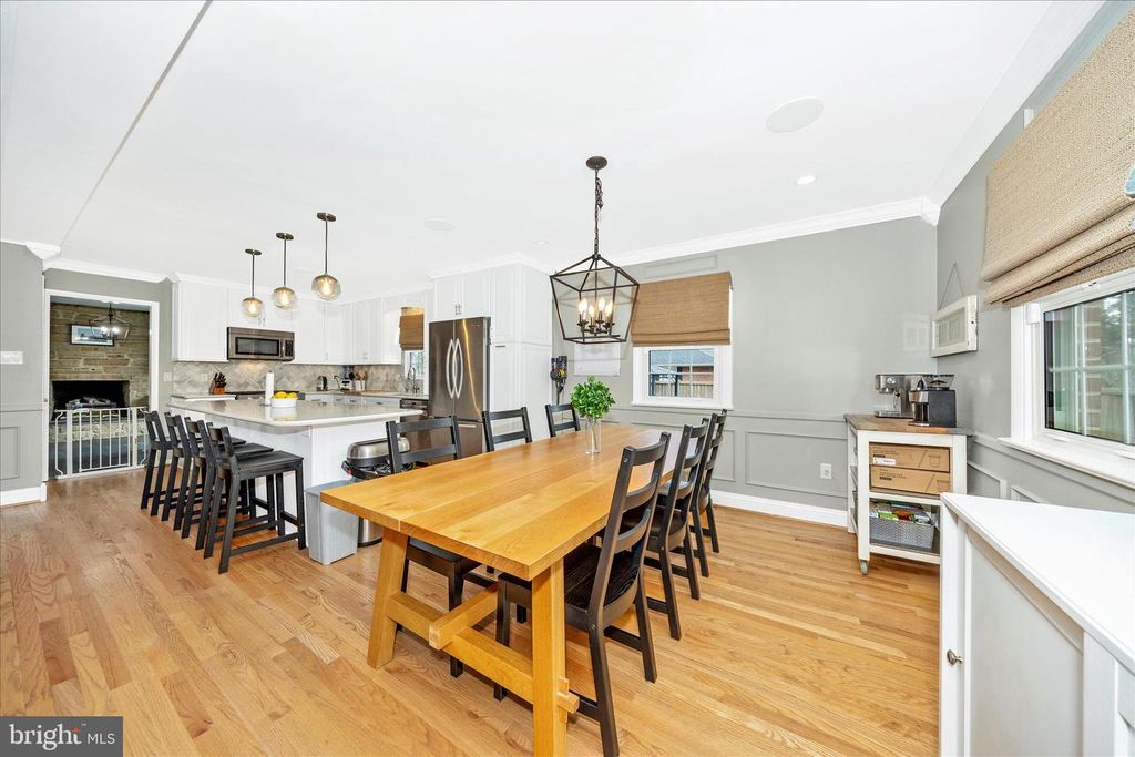 Image 15 of property listing at 212 BAUGHMANS LN, Frederick, MD 21702