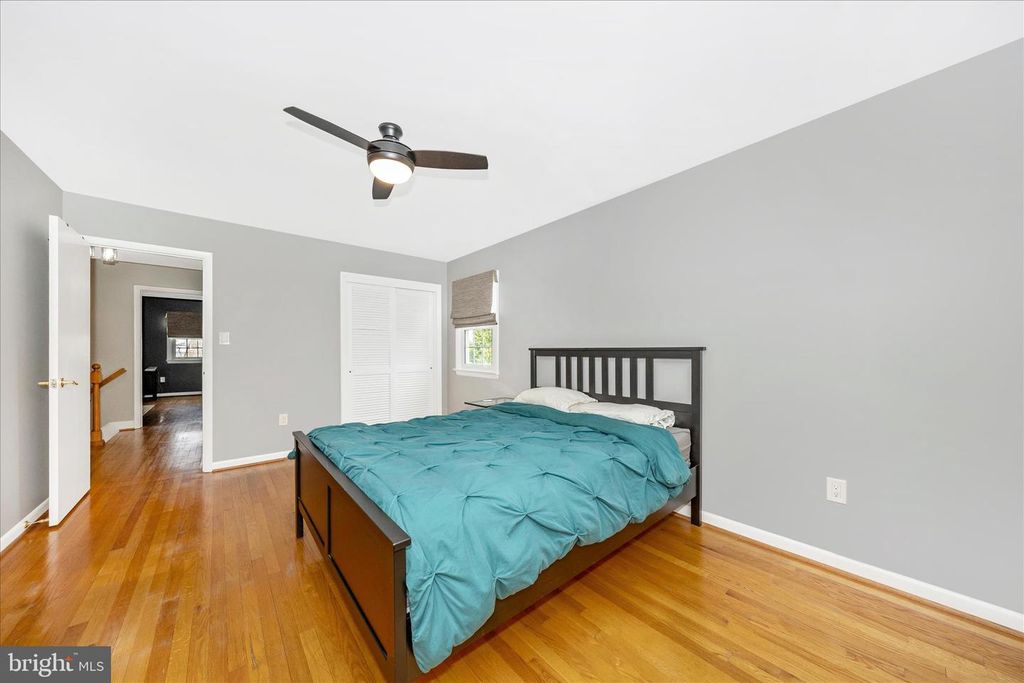 Image 25 of property listing at 212 BAUGHMANS LN, Frederick, MD 21702