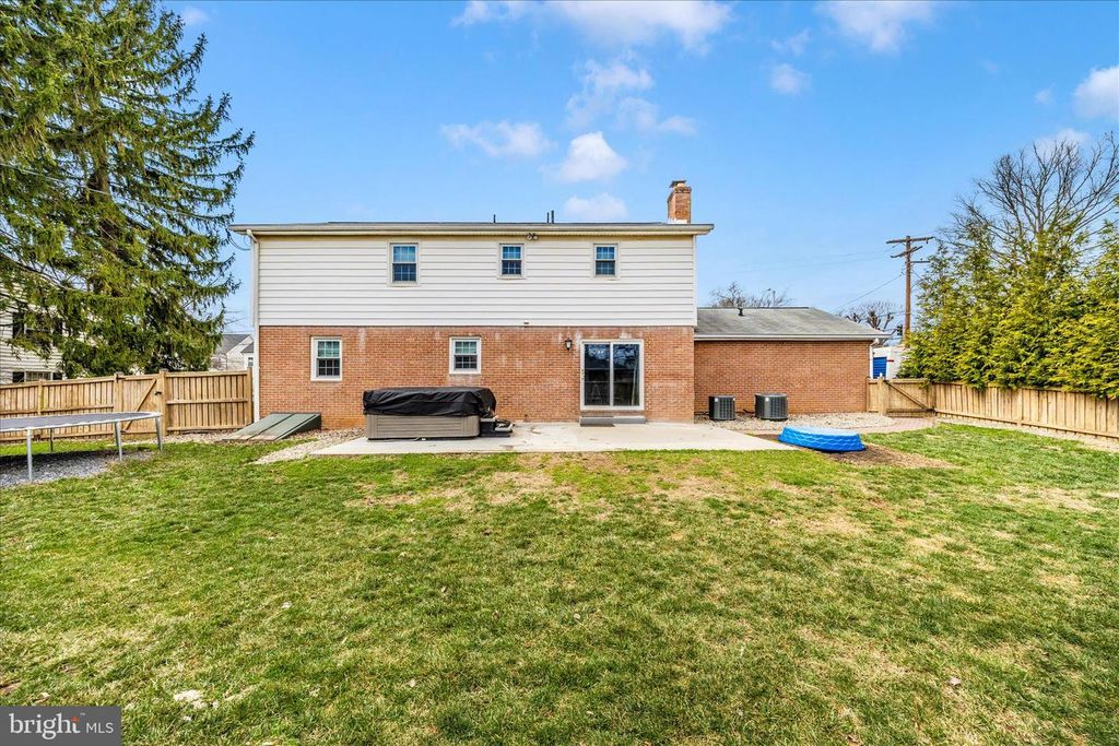 Image 48 of property listing at 212 BAUGHMANS LN, Frederick, MD 21702