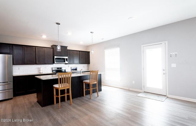 12007 Parkview Trace Dr, Louisville, KY 40229
