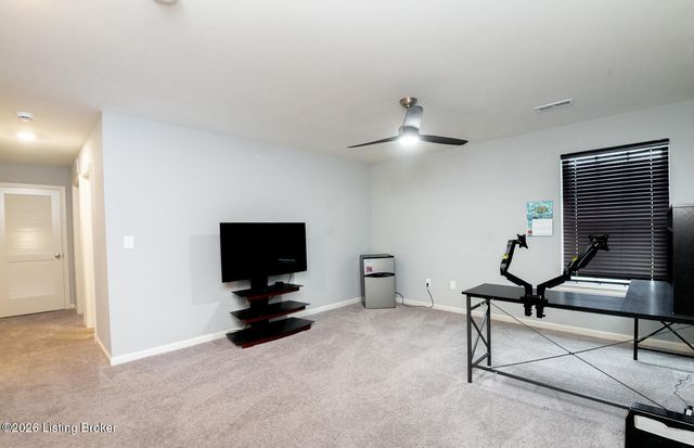 12007 Parkview Trace Dr, Louisville, KY 40229