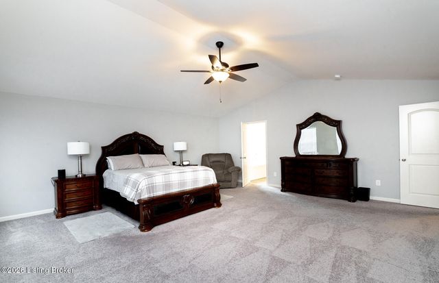 12007 Parkview Trace Dr, Louisville, KY 40229