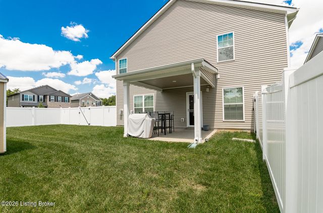 12007 Parkview Trace Dr, Louisville, KY 40229