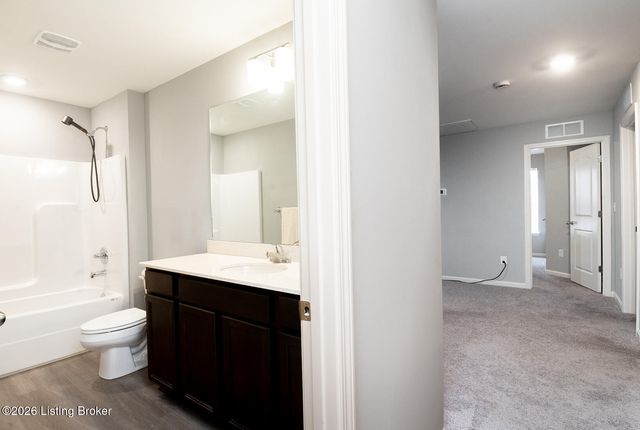 12007 Parkview Trace Dr, Louisville, KY 40229