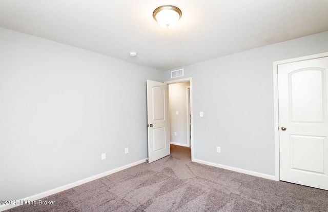 12007 Parkview Trace Dr, Louisville, KY 40229