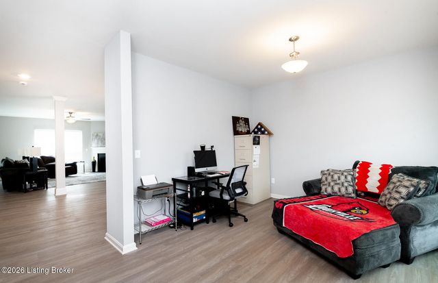 12007 Parkview Trace Dr, Louisville, KY 40229