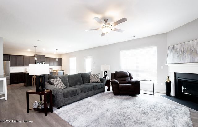 12007 Parkview Trace Dr, Louisville, KY 40229