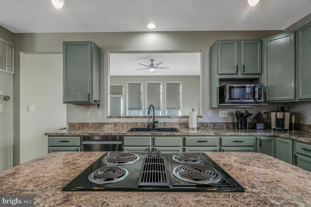 3927 HEDGEMEADE CT, White Plains, MD 20695