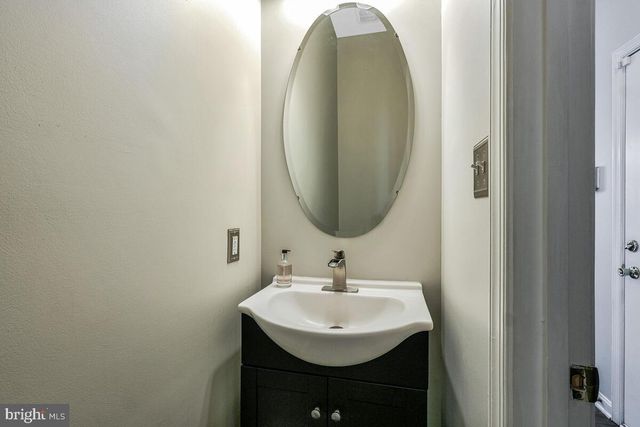 3927 HEDGEMEADE CT, White Plains, MD 20695