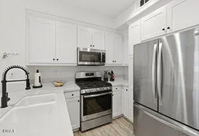 401 Castiano Street, Camarillo, CA 93012