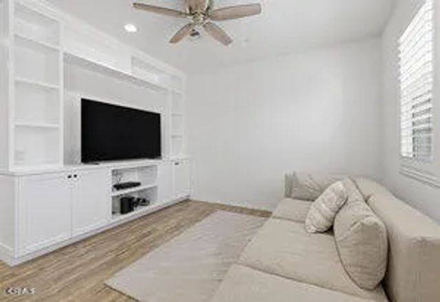 401 Castiano Street, Camarillo, CA 93012