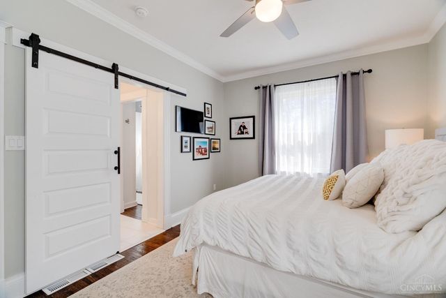 3767 Hyde Park Avenue, Cincinnati, OH 45209