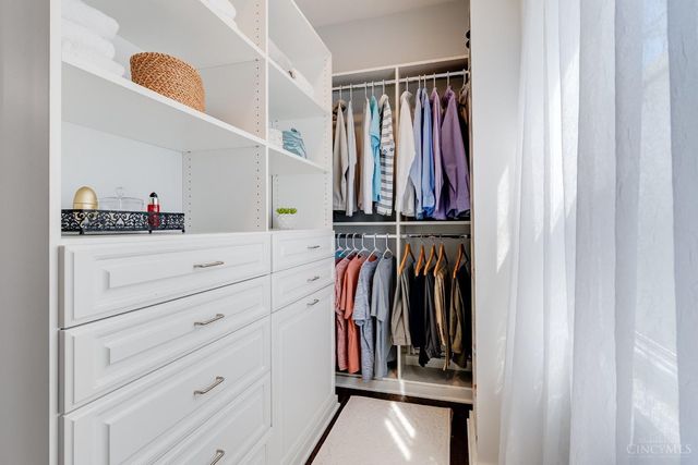 3767 Hyde Park Avenue, Cincinnati, OH 45209