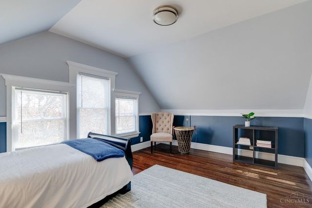 3767 Hyde Park Avenue, Cincinnati, OH 45209