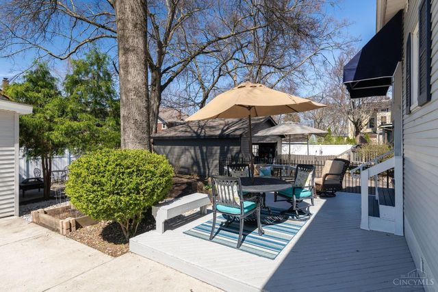 3767 Hyde Park Avenue, Cincinnati, OH 45209