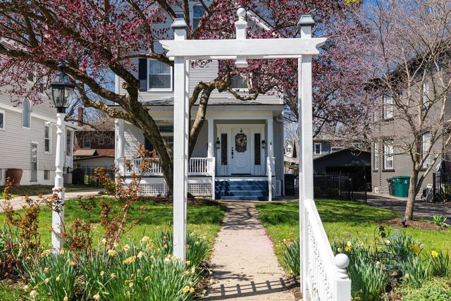 3767 Hyde Park Avenue, Cincinnati, OH 45209