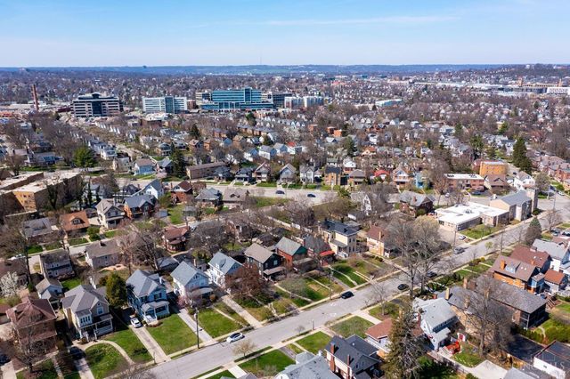 3767 Hyde Park Avenue, Cincinnati, OH 45209