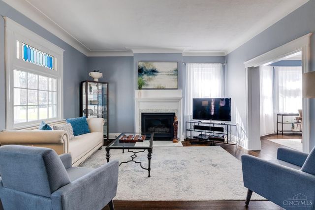 3767 Hyde Park Avenue, Cincinnati, OH 45209