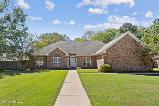 323 Woodlands Drive, Brandon, MS 39047