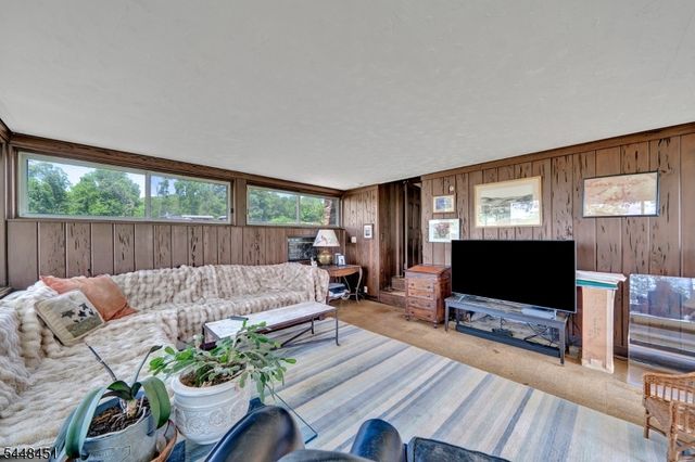 60 Hunter Rd, West Amwell Twp., NJ 08530