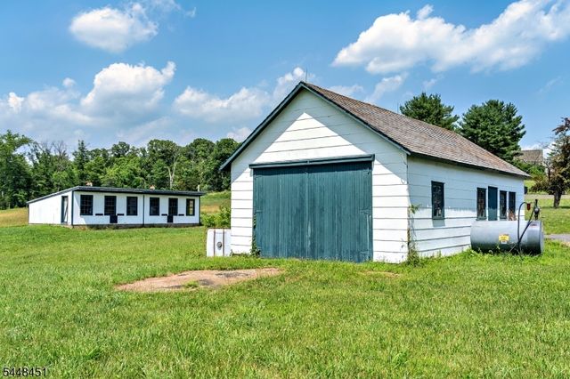 60 Hunter Rd, West Amwell Twp., NJ 08530