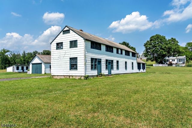 60 Hunter Rd, West Amwell Twp., NJ 08530