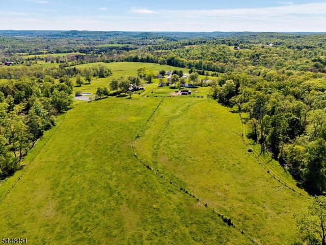 60 Hunter Rd, West Amwell Twp., NJ 08530
