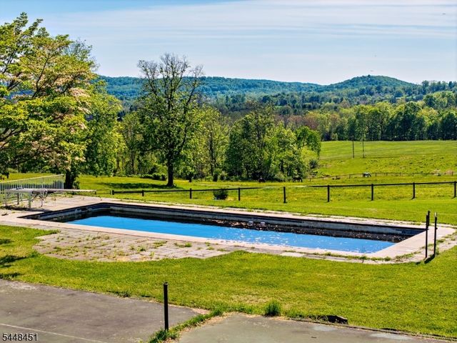 60 Hunter Rd, West Amwell Twp., NJ 08530
