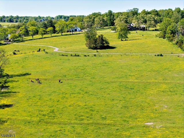 60 Hunter Rd, West Amwell Twp., NJ 08530