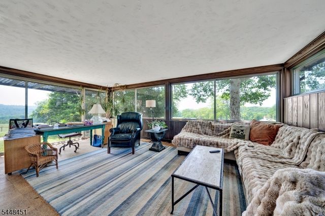 60 Hunter Rd, West Amwell Twp., NJ 08530