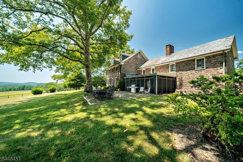 60 Hunter Rd, West Amwell Twp., NJ 08530