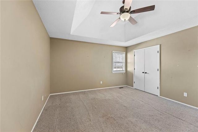 1212 E Frontier Lane, Olathe, KS 66062