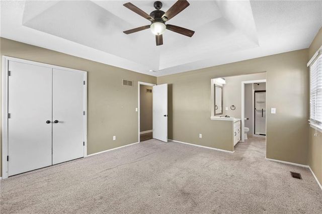 1212 E Frontier Lane, Olathe, KS 66062