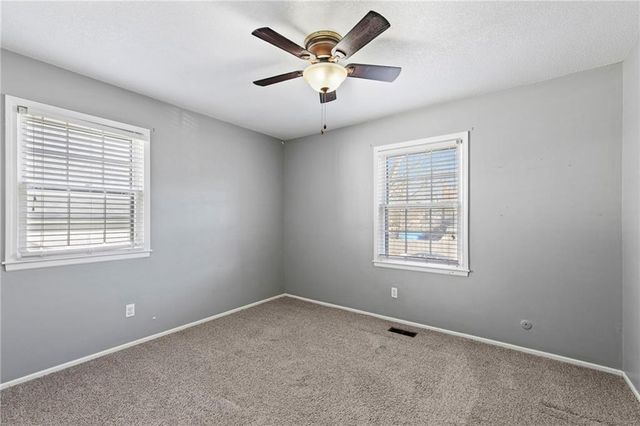 1212 E Frontier Lane, Olathe, KS 66062