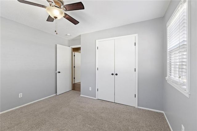 1212 E Frontier Lane, Olathe, KS 66062