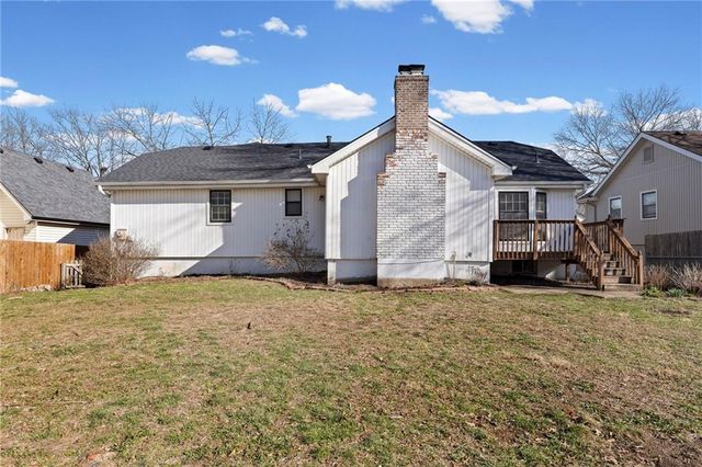 1212 E Frontier Lane, Olathe, KS 66062