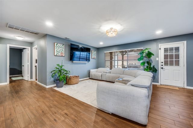 1616 Camero Drive, Carrollton, TX 75006