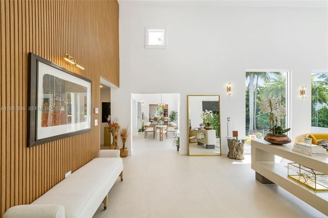 279 Galeon Ct, Coral Gables, FL 33143