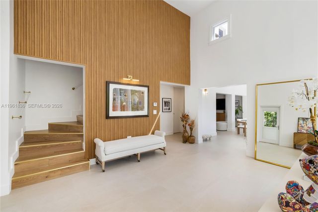 279 Galeon Ct, Coral Gables, FL 33143