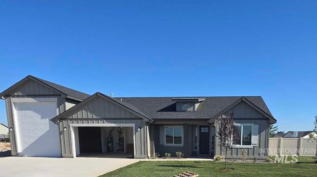 1122 Velvet Loop, Wilder, ID 83655
