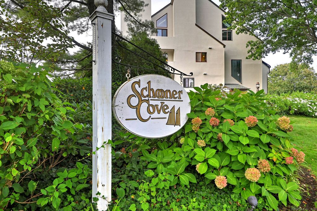105 Harbor Drive APT 107, Stamford, CT 06902