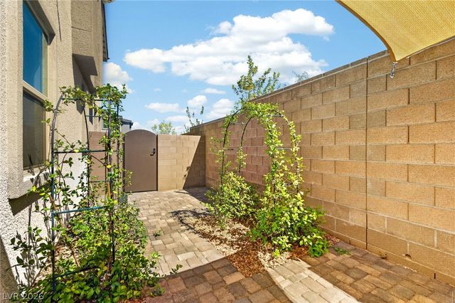1583 Pacific Baza Street, Las Vegas, NV 89138