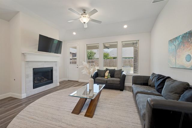 2328 Willow Garden Drive, Little Elm, TX 75068