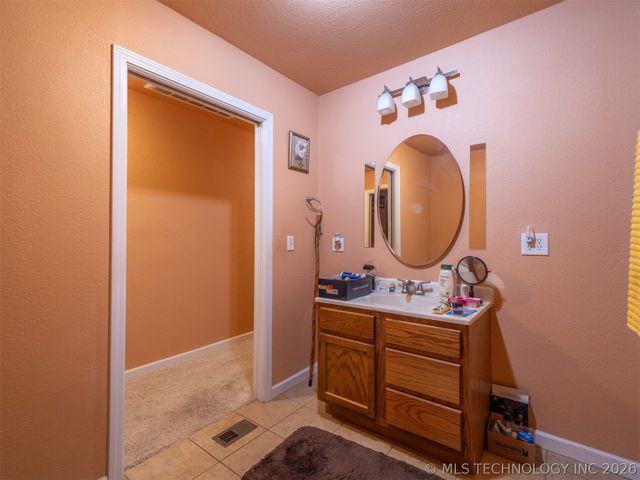 383 Council Tree, Canadian, OK 74425