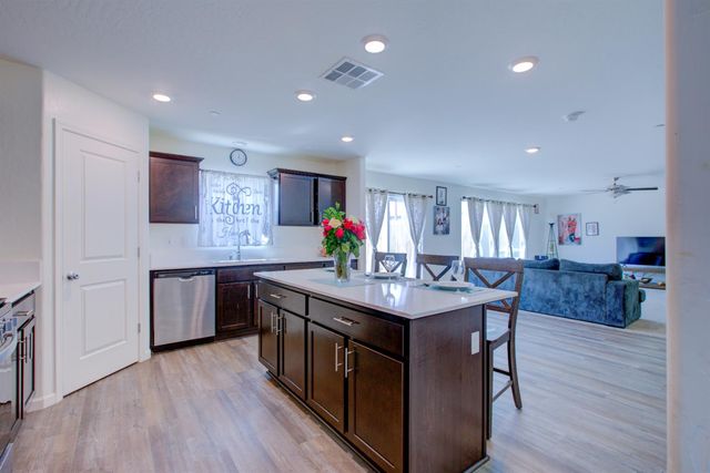 218 Bryce Canyon, Merced, CA 95341