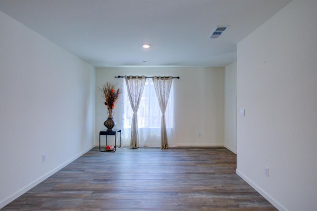 218 Bryce Canyon, Merced, CA 95341