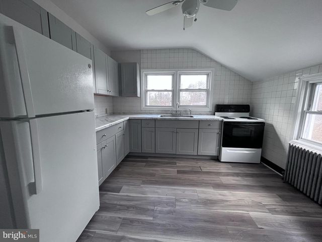 13 FEATHERBED LN #2, Hopewell, NJ 08525