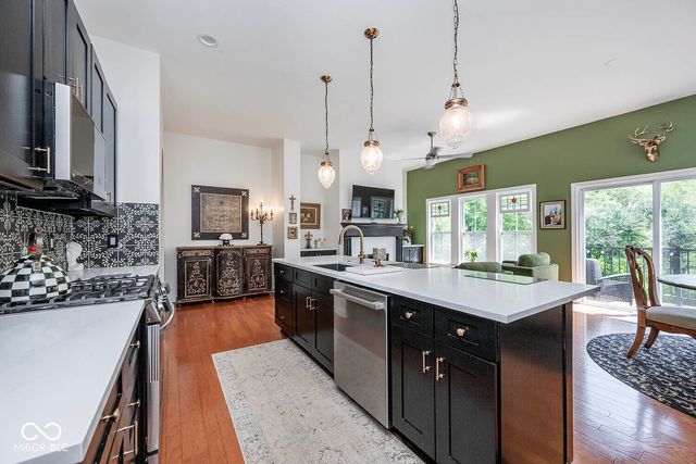 960 Brownstone Trace, Carmel, IN 46032