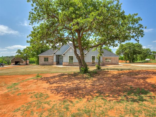 1228 Jerzee Mae Rd, Blanchard, OK 73010
